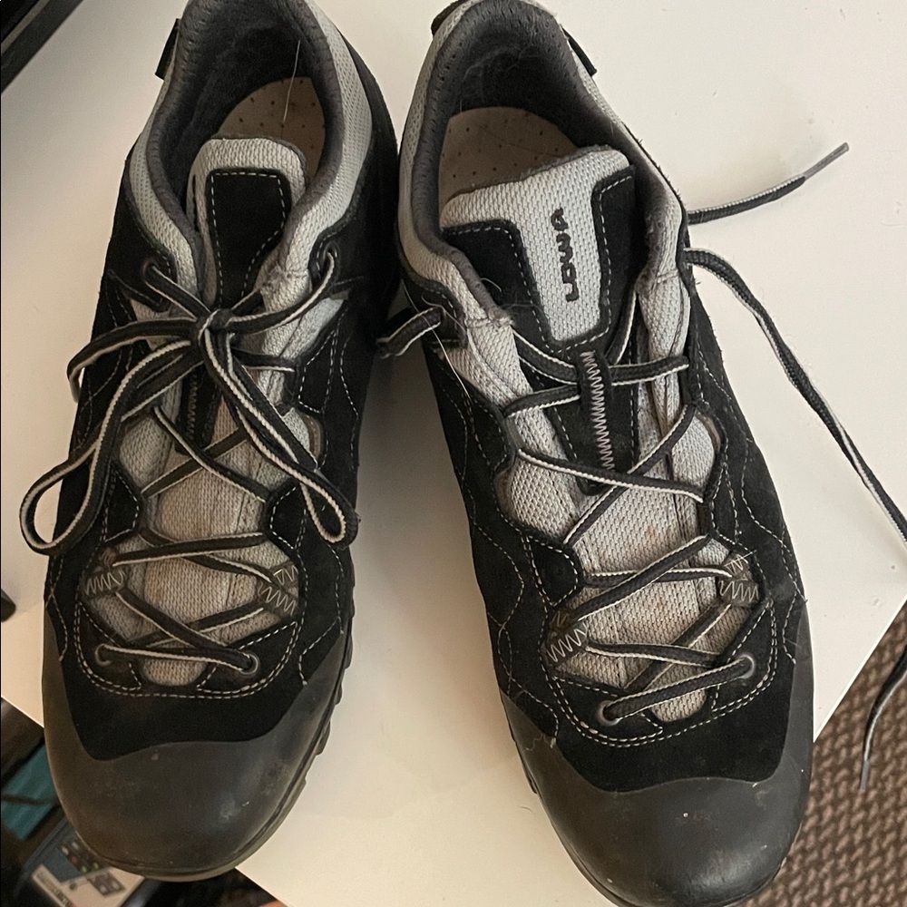 Lowa Black and Gray Gore-Tex Hiking/Approach Shoes